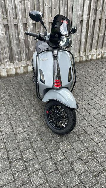 Vespa sprint A klasse 80cc beschikbaar voor biedingen