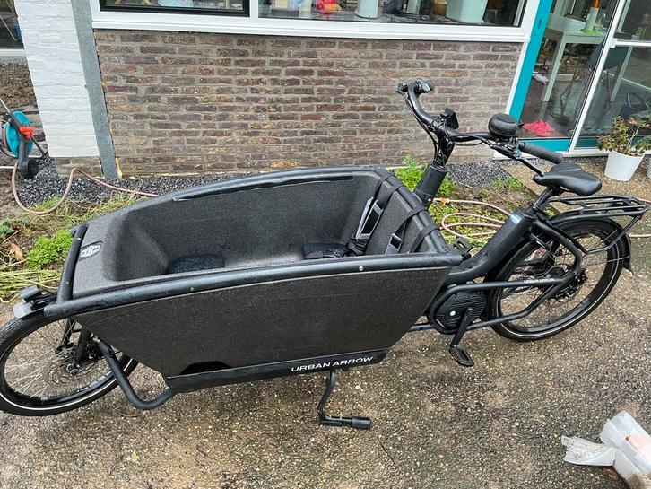 Urban Arrow Family Cargo Line bakfiets, Vélos & Vélomoteurs, Vélos | Vélos avec bac, Utilisé, Autres marques, 3 enfants, Électrique