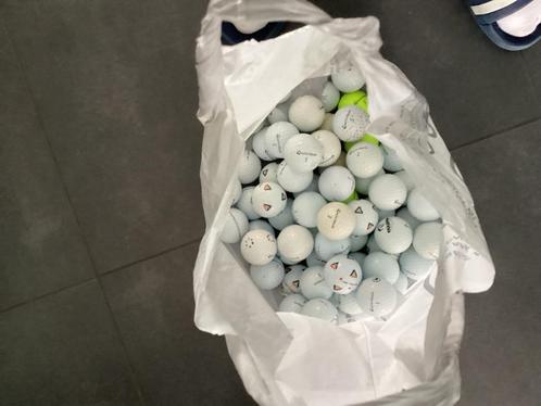 lot de 25 balles de golf Taylormade TP5 & TP5X, Sports & Fitness, Golf, Utilisé, Balle(s), Enlèvement