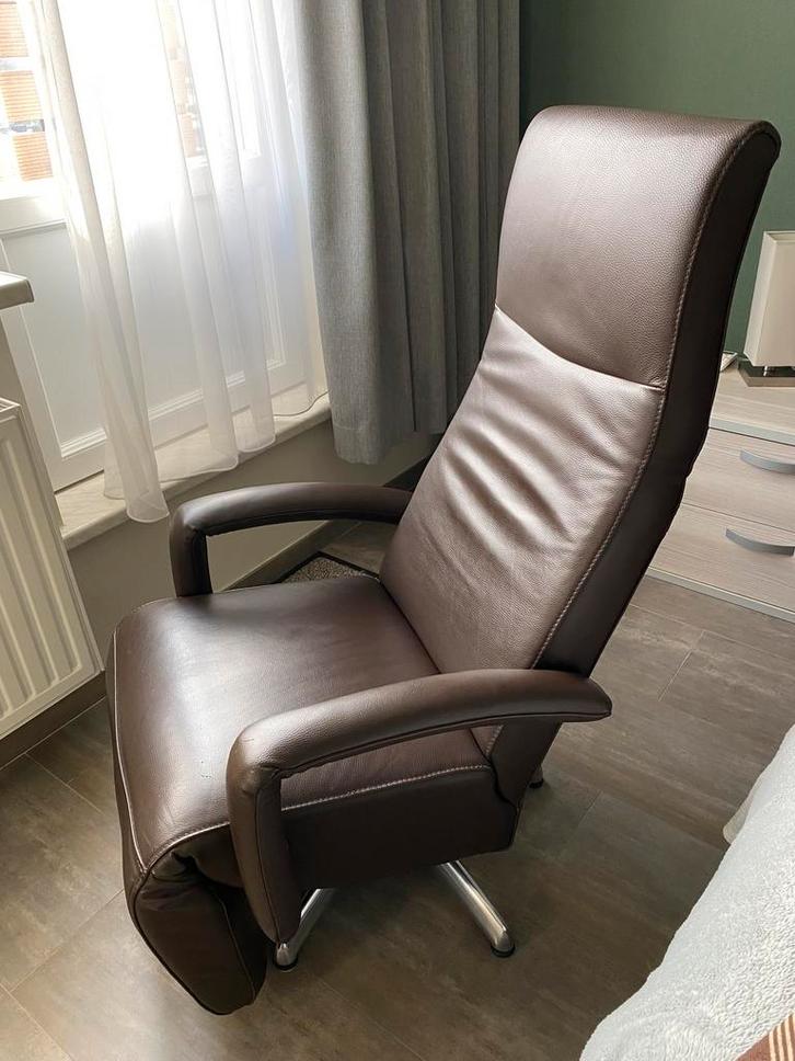 Draaibare lederen relaxzetel, Maison & Meubles, Fauteuils, Utilisé, Enlèvement