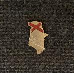 PIN - DES PREUVES D'AMOUR - CROIX ROUGE - RODE KRUIS, Collections, Envoi, Utilisé, Autres sujets/thèmes, Insigne ou Pin's