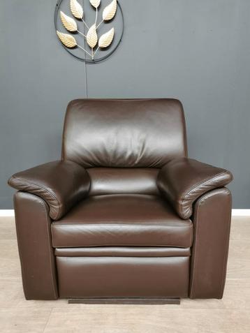 Bruine zetel / fauteuil in echt leer met relax