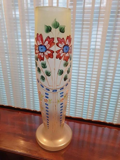 Oude geëmailleerde glazen vaas van Legras met florale decora, Antiek en Kunst, Antiek | Vazen, Ophalen