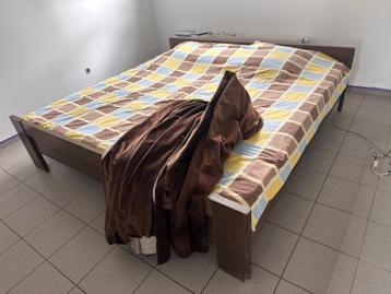 Bed 200 cm x 200 cm, verstelbare lattoflex beschikbaar voor biedingen