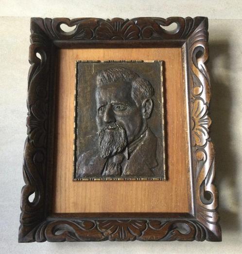 Bas relief houtsnijwerk portret man hout gesign/gedateerd, Antiek en Kunst, Kunst | Beelden en Houtsnijwerken, Verzenden
