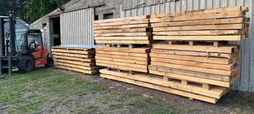 Eiken balken beschikbaar voor biedingen