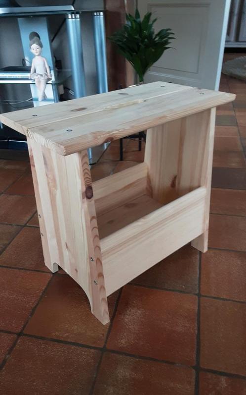 Multifunctionele bijzettafel van ikea, Huis en Inrichting, Tafels | Bijzettafels, Ophalen