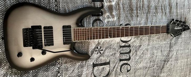 Jackson Slatxsd 3-7 SB incl case, Muziek en Instrumenten, Snaarinstrumenten | Gitaren | Elektrisch, Zo goed als nieuw, Solid body