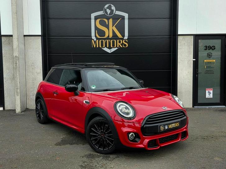 MINI Cooper JCW Pack 1.5T 136PK Facelift Automaat Pano Leder, Auto's, Mini, Bedrijf, Te koop, Cooper, ABS, Airbags, Airconditioning