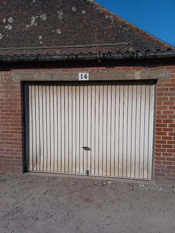 Grand garage à louer à Marchienne  beschikbaar voor biedingen