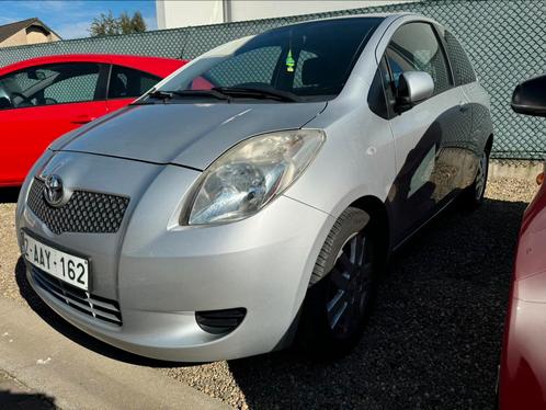 Toyota yaris 1.3i 2007 110000km airco! Blanco gekeurd!, Autos, Toyota, Entreprise, Achat, Yaris, Verrouillage central, Essence