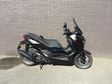 Yamaha XMAX 125 TECH MAX disponible aux enchères