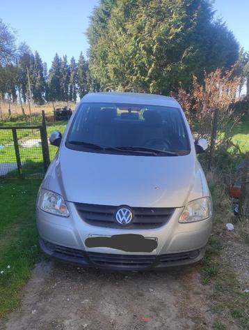 Volkswagen fox a vendre, Autos, Argent ou Gris, Achat, Boîte manuelle, 146 g/km