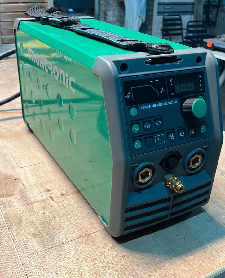 Migatronic Focus TIG 200 AC/DC, Bricolage & Construction, Outillage | Soudeuses, Utilisé, Tig, Enlèvement