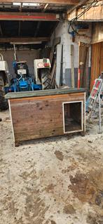 Grande niche pour chien a vendre, Animaux & Accessoires, Enlèvement