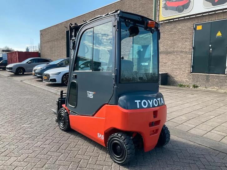 Toyota 8FBM16T 1600KG 3.30METER CABINE HEFTRUCK (bj 2017), Zakelijke goederen, Machines en Bouw | Heftrucks en Intern transport