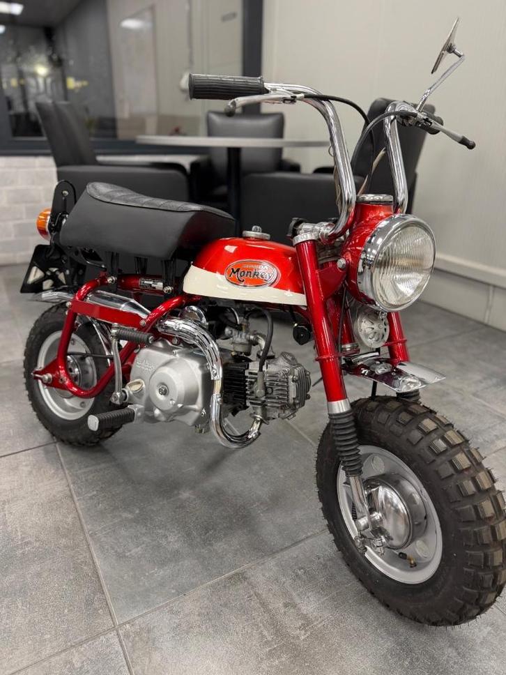 Honda monkey z50a, Fietsen en Brommers, Brommers | Oldtimers, Klasse B (45 km/u), Ophalen