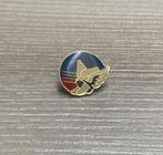 PIN - GAULOISES - SIGARETTEN - CIGARETTES, Verzenden, Gebruikt, Merk, Speldje of Pin