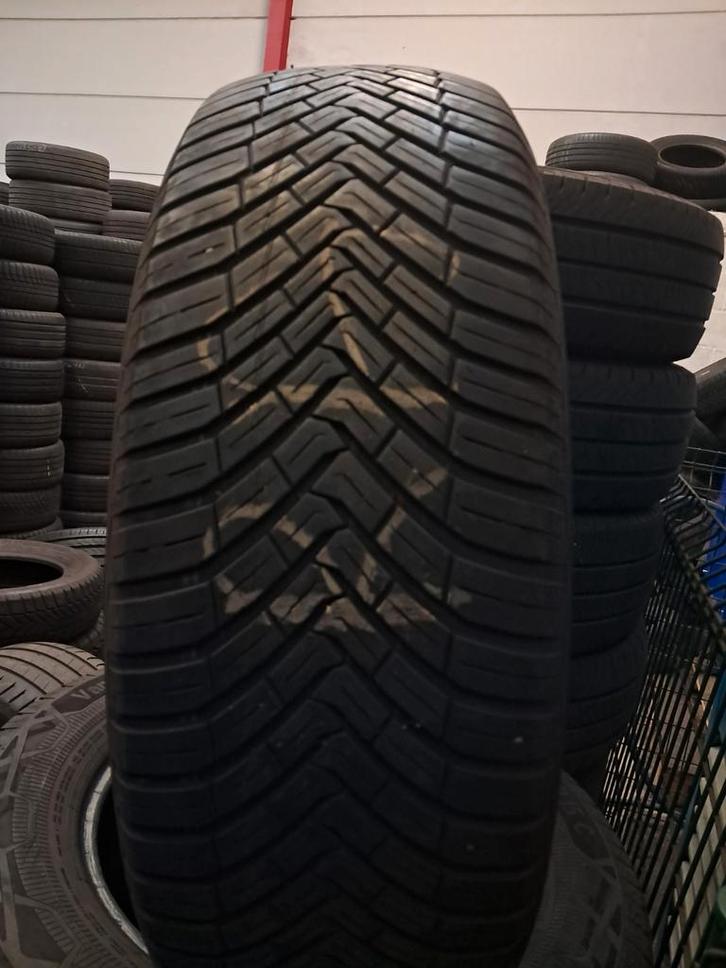 2156517 215/65/17 215/65r17 Allsson Continental, Autos : Pièces & Accessoires, Commande, Enlèvement