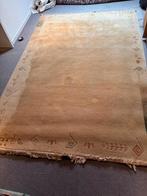 Tapijt, Huis en Inrichting, Stoffering | Tapijten en Vloerkleden, Ophalen, Zo goed als nieuw, Beige