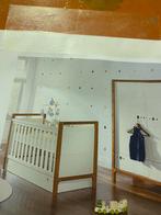 Ensemble lit pour chambre de bébé et armoire à 2 portes, Enfants & Bébés, Chambre d'enfant | Chambres d'enfant complètes, Enlèvement