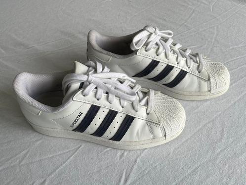 Witte vetersneakers ADIDAS Superstar maat 36 2/3, Kinderen en Baby's, Kinderkleding | Schoenen en Sokken, Zo goed als nieuw, Schoenen