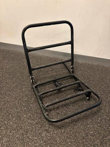 Stecco bagagedrager vooraan met rieten mand beschikbaar voor biedingen