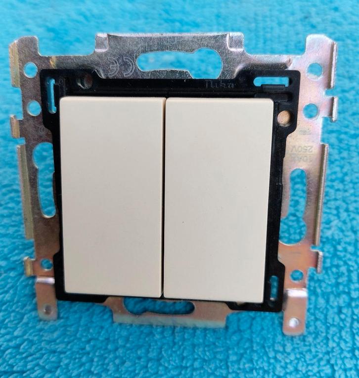 Niko inbouw schakelaars - opbouw stopkontakt, Doe-het-zelf en Bouw, Elektriciteit en Kabels, Nieuw, Schakelaar, Ophalen of Verzenden