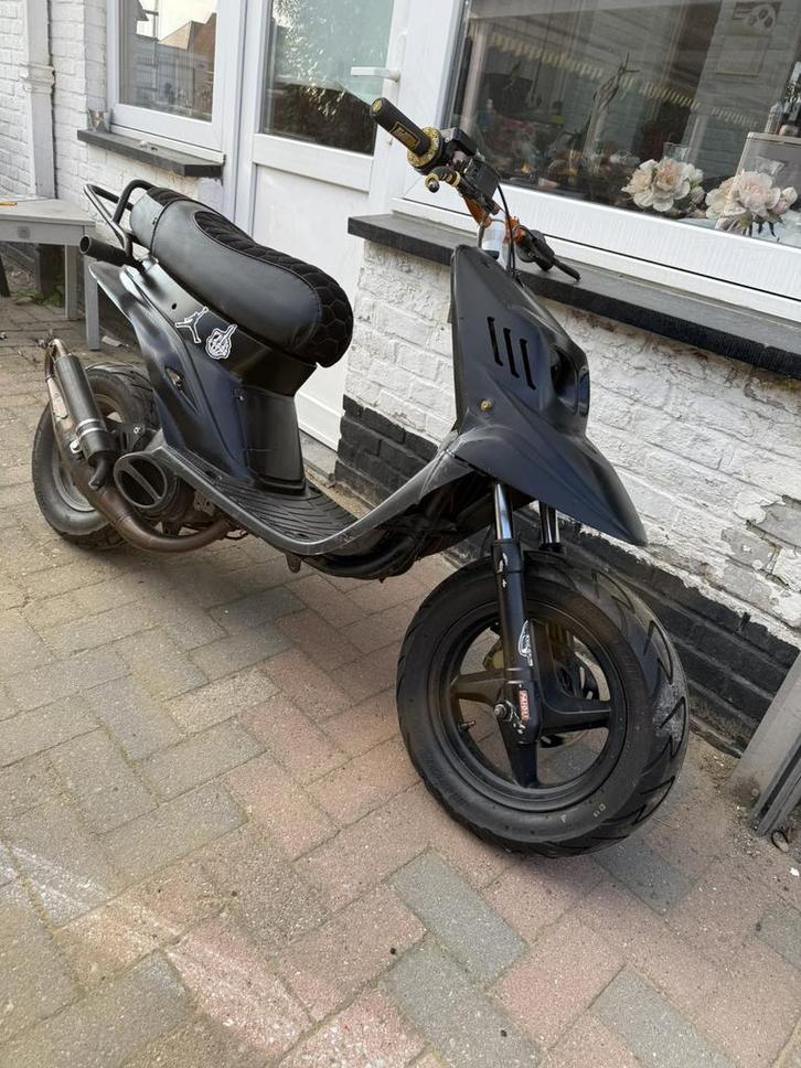 Mbk booster b klasse., Fietsen en Brommers, Brommeronderdelen | Scooters, Cilinder, Ophalen