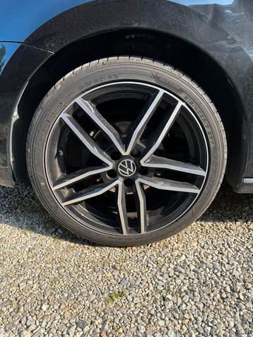 Velgen + banden bijna nieuw steekmaat 100mm beschikbaar voor biedingen