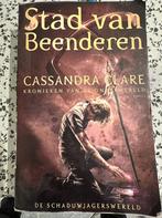 Kronieken van de onderwereld - deel 1 - Stad van beenderen, Boeken, Fantasy, Ophalen of Verzenden, Zo goed als nieuw, Cassandra Clare