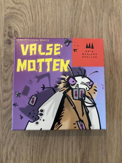 Valse Motten, Hobby & Loisirs créatifs, Jeux de société | Jeux de cartes, Comme neuf, Trois ou quatre joueurs, Cinq joueurs ou plus