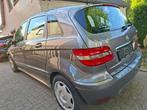 Mercedes B180 CDI/2010/1er Pr/Automatique/Clim/GPS/77000 km, Auto's, Mercedes-Benz, Automaat, 158 g/km, Zwart, Leder en Stof
