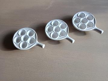 Escargot serveerschaaltjes - 3 stuks  voor  6 € beschikbaar voor biedingen