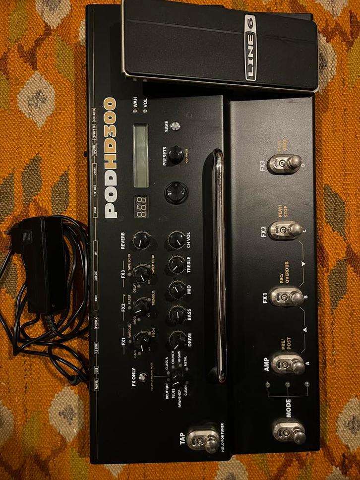 Line 6 POD HD300, Muziek en Instrumenten, Effecten, Zo goed als nieuw, Reverb, Ophalen