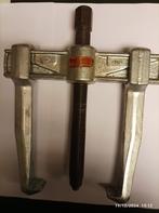 ARRACHE POULIE, Enlèvement