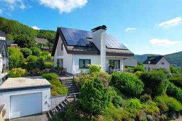 Rustig gelegen, vrijstaand woonhuis met uitzich in de Eifel beschikbaar voor biedingen