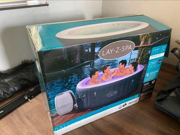 Spa Jacuzzi Lay-z neuf dans son emballage 