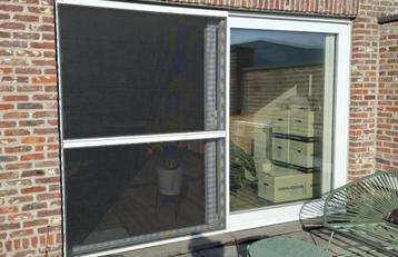 Schuifvliegenraam met petscreen 151 cm breed en 202 cm hoog beschikbaar voor biedingen