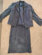 Mantelpakje 3 stuks met rok onder de knie. Maat 38., Maat 38/40 (M), Kostuum of Pak, Hansgemaakt, Paars