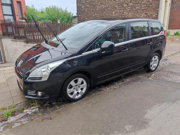 5008 1.6 HDi Euro5 Boîte Auto, Toit Pano, GPS beschikbaar voor biedingen