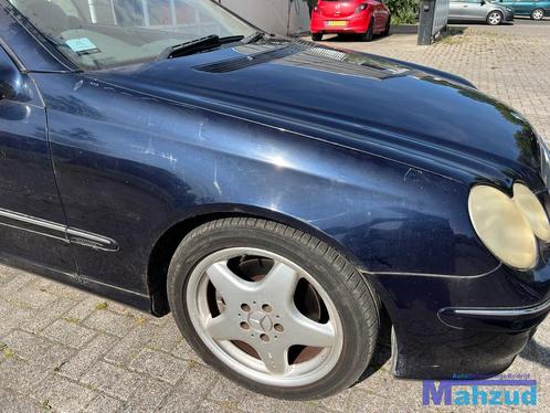 MERCEDES CLK W209 K359 BLAUW rechts voorscherm 2003-2010, Auto-onderdelen, Carrosserie, Spatbord, Mercedes-Benz, Gebruikt, Ophalen of Verzenden