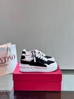 VALENTINO GARAVANI Baskets Basses, Ophalen, Zwart, Nieuw, Sneakers