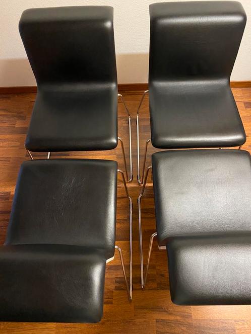 Moderne stoelen Alain Berteau tab chair bulo, Huis en Inrichting, Stoelen, Zo goed als nieuw, Vijf, Zes of meer stoelen, Leer