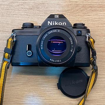 Nikon EM, Nikon E 50mm f1.8*zo goed als nieuw beschikbaar voor biedingen