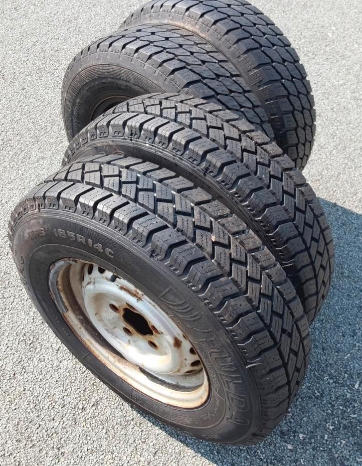 4 bons pneus hiver 185R14C, jantes VW T3 (1979-1992), Auto-onderdelen, Banden en Velgen, Banden en Velgen, Winterbanden, 14 inch