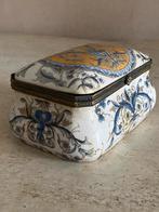 Porselein doosje decoratie decoration interieur curiosa, Antiek en Kunst, Ophalen of Verzenden