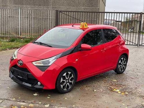 Toyota Aygo 1.0i VVT-i x-style, Autos, Toyota, Entreprise, Aygo, ABS, Airbags, Air conditionné, Bluetooth, Ordinateur de bord