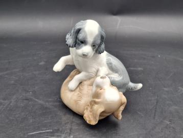 2 spelende hondjes van LLADRO, NAO. nieuwstaat beschikbaar voor biedingen