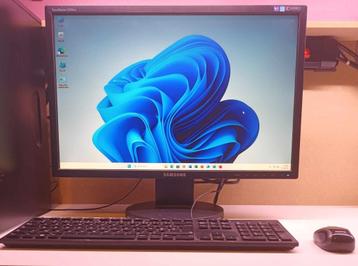 PC DE BUREAU COMPLET beschikbaar voor biedingen